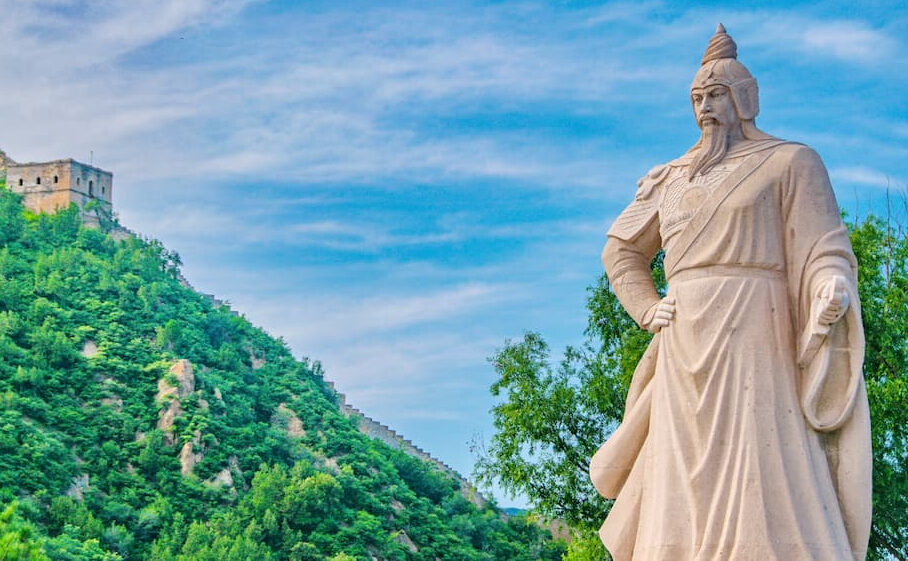 揽扎衣	lǎn zhā yī – Attacher le vêtement avec indolence